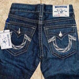 TRUE RELIGION Slim mens jeans size 28 NEW